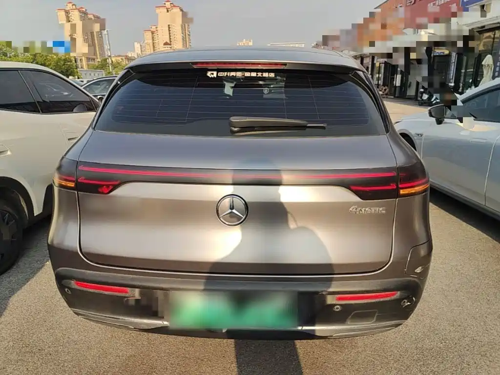 Mercedes-Benz EQC — миниатюра 6