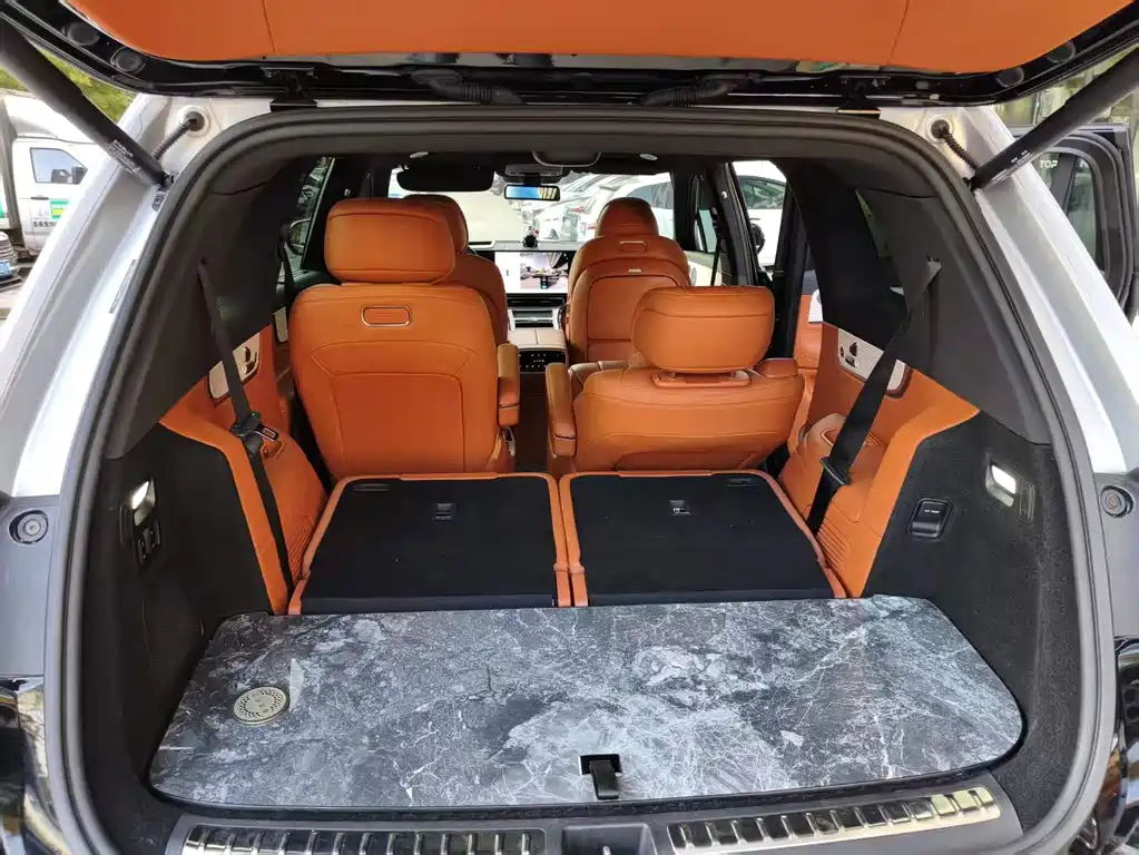 AITO ASK THE WORLD M9