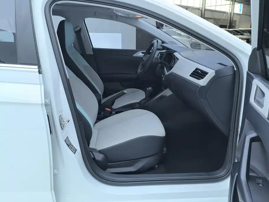Volkswagen Lavida — миниатюра 8