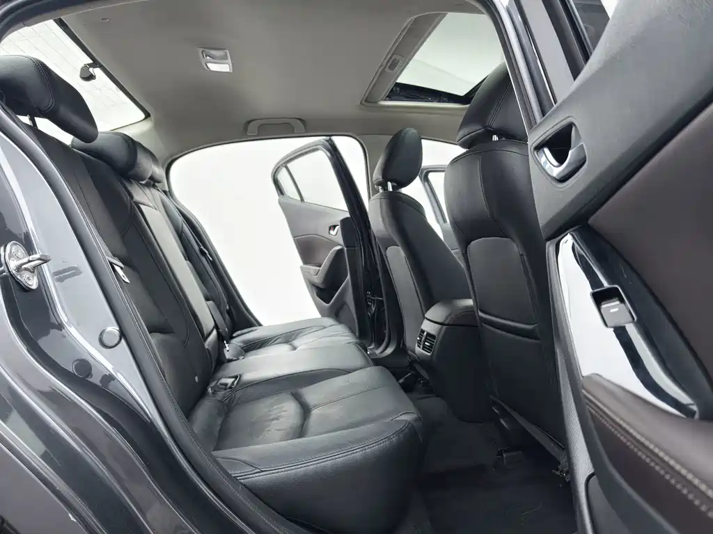 Mazda 3 Axela — миниатюра 19