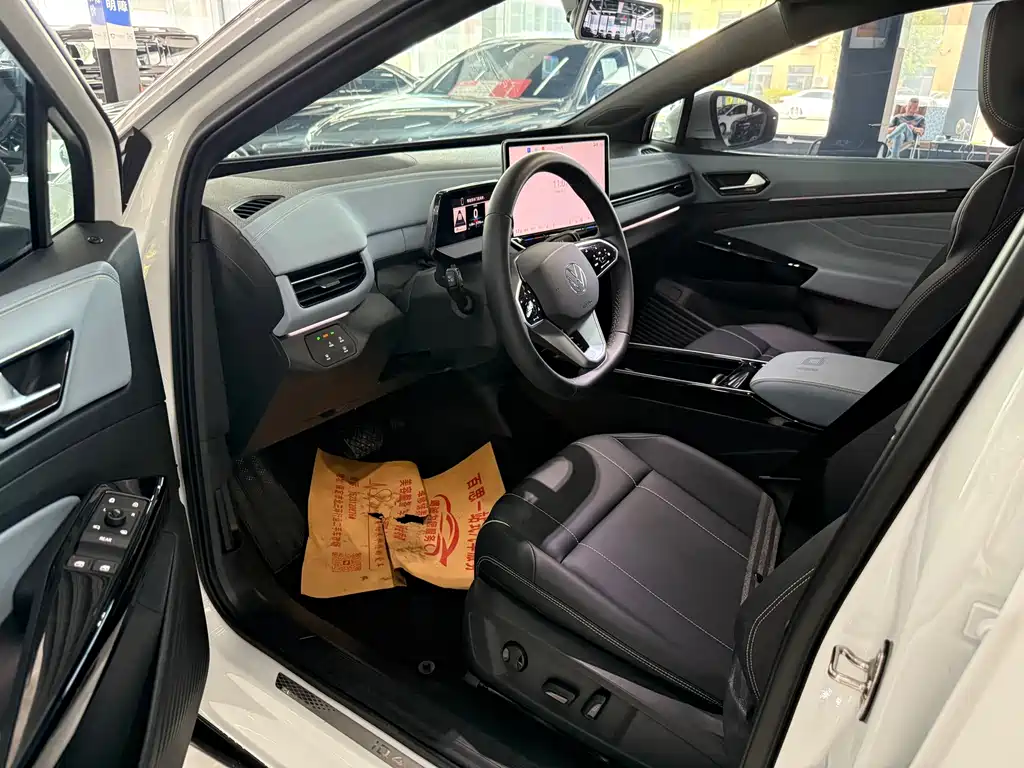 Volkswagen ID.4 X — миниатюра 4
