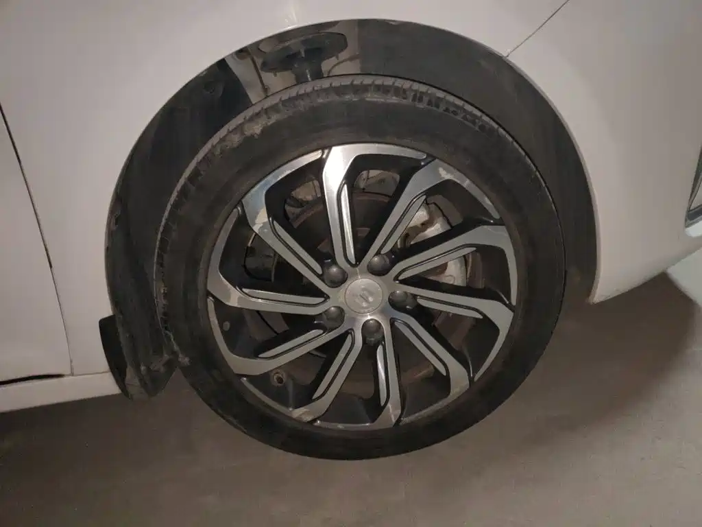 Geely Emgrand GL — миниатюра 24