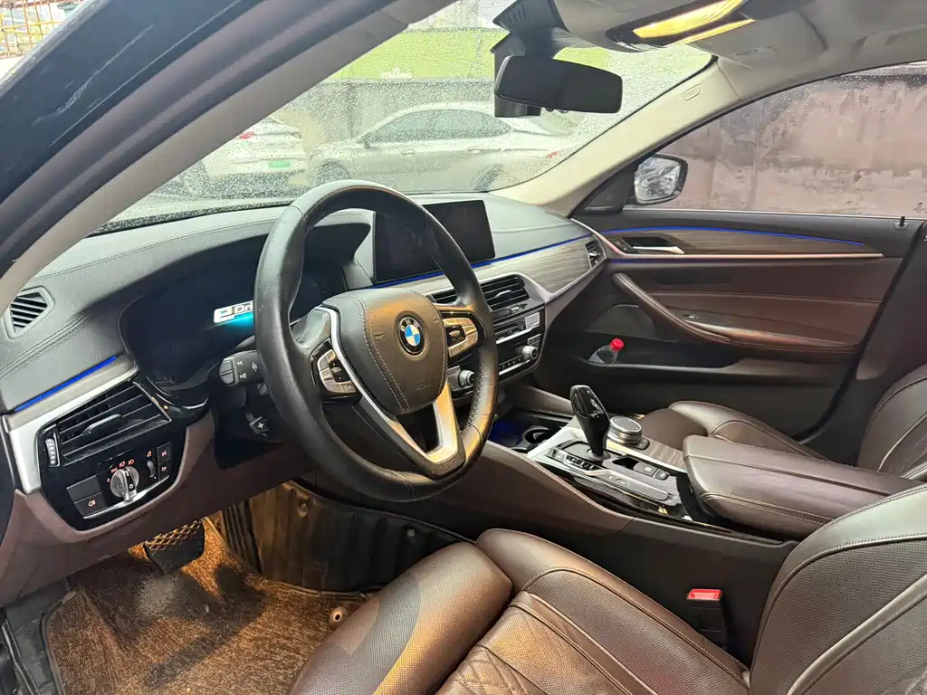 BMW 5 Series New Energy — миниатюра 4