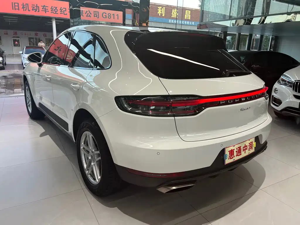 Porsche Macan — миниатюра 6