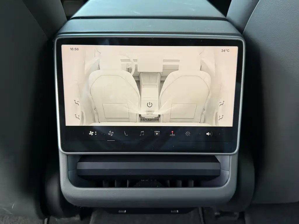 Tesla Model 3 — миниатюра 18