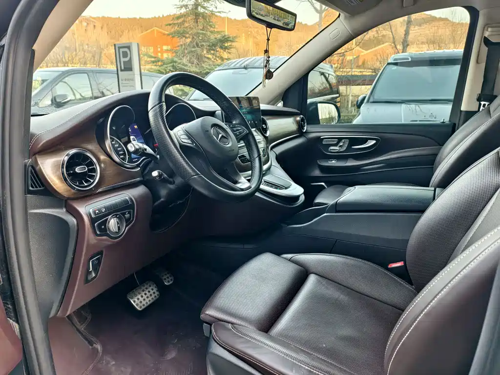 MERCEDES-BENZ V CLASS