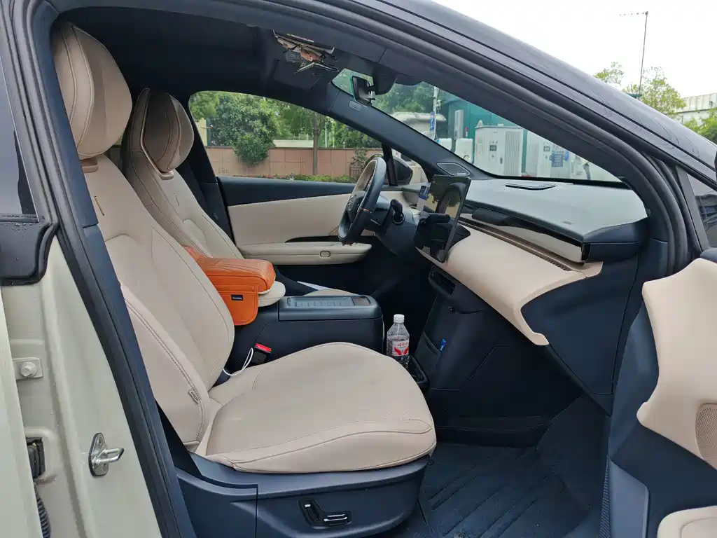 Lynk & Co Z20 — миниатюра 14