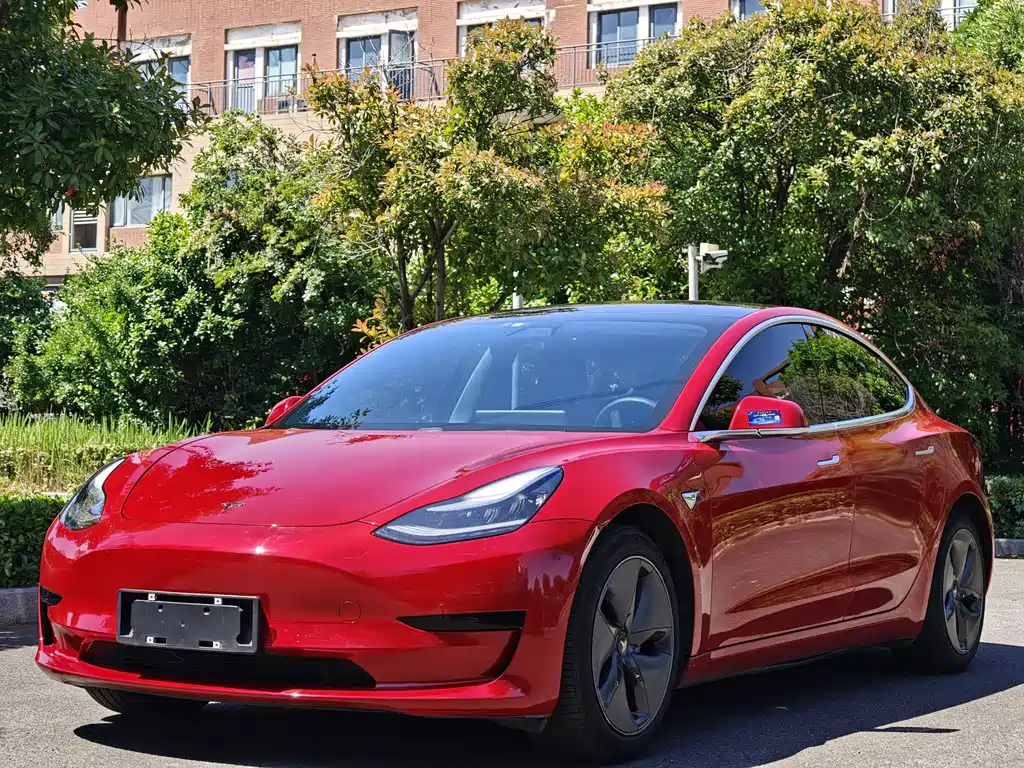 Tesla Model 3 2020