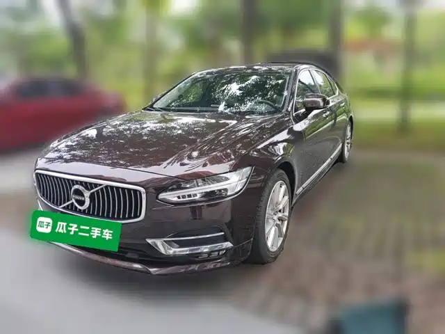 Volvo S90