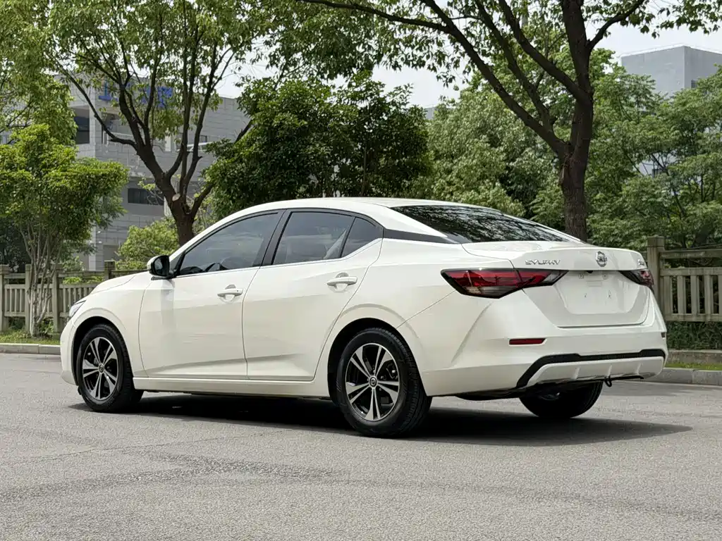 Nissan Sylphy 2021 1.6L XL CVT Enjoy