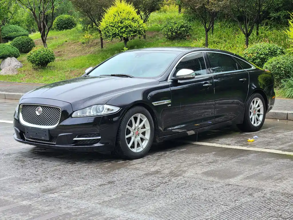 Jaguar XJ — миниатюра 2