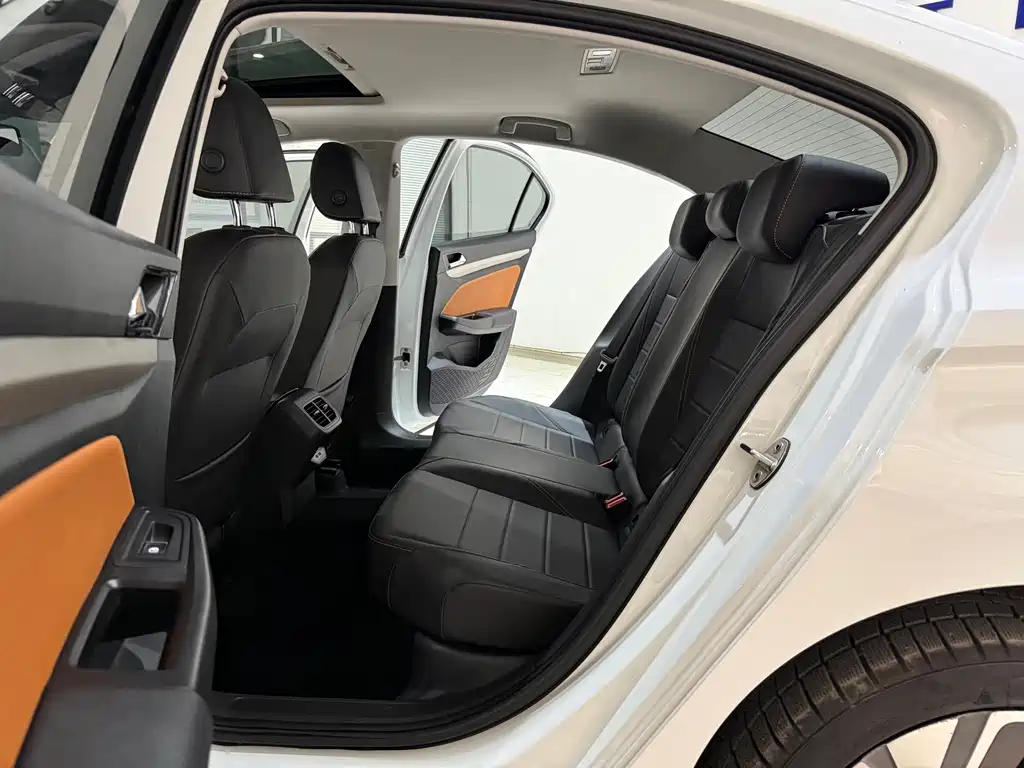 Volkswagen Bora — миниатюра 10