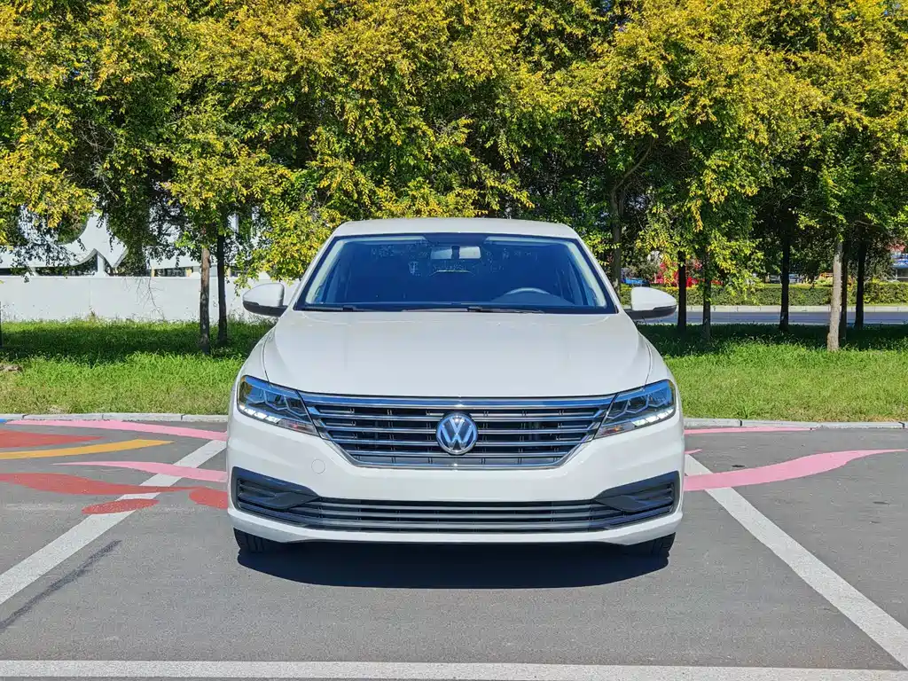 Volkswagen Lavida — миниатюра 2