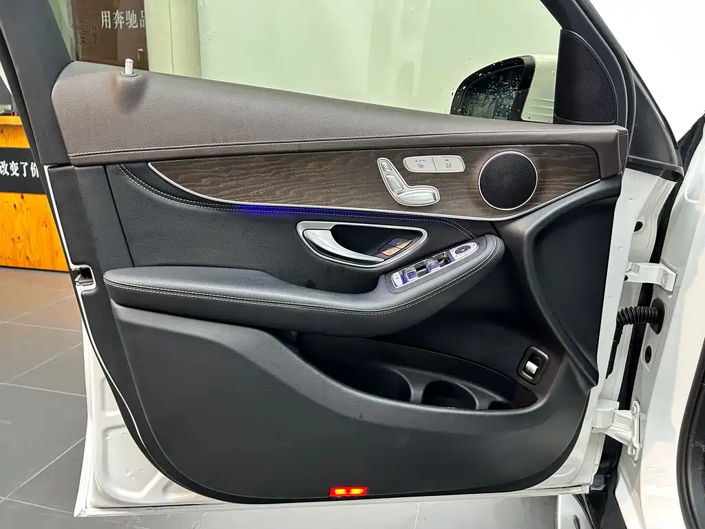 Mercedes-Benz GLC — миниатюра 19