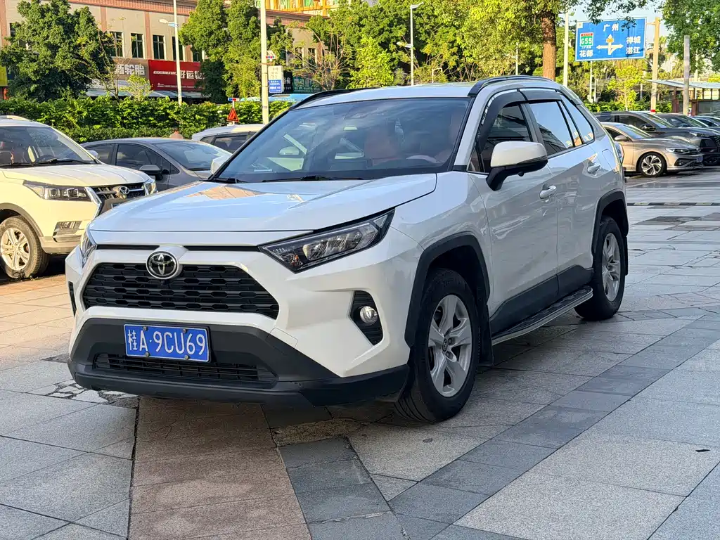 Toyota RAV4 2021 2.0L CVT