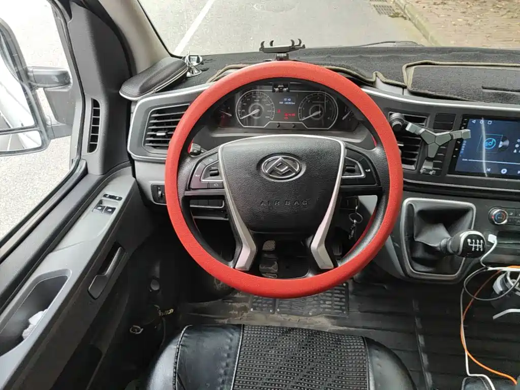 Maxus V80 — миниатюра 3