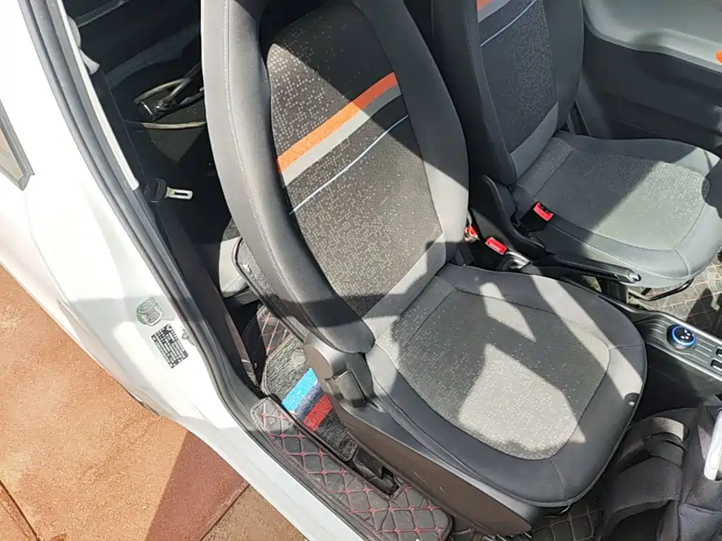 Wuling MINIEV — миниатюра 25