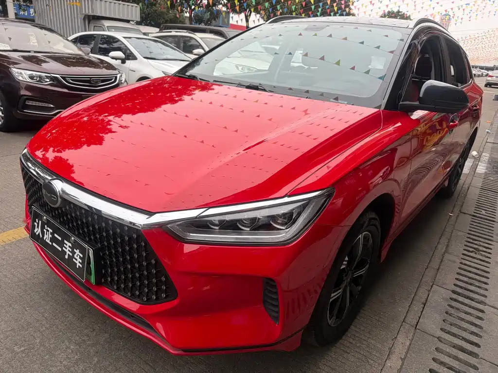 BYD E2