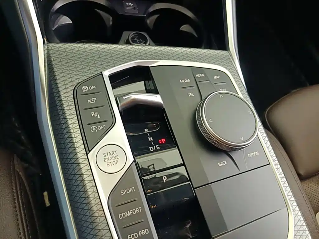 BMW 3 Series — миниатюра 14