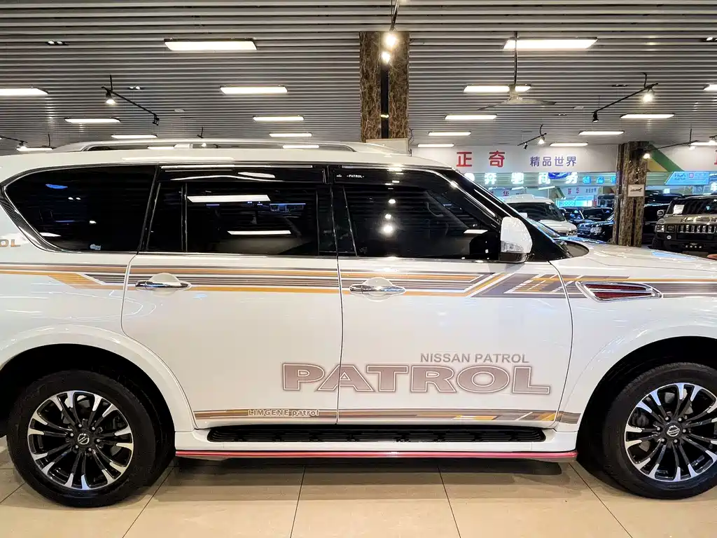 Nissan Patrol — миниатюра 9