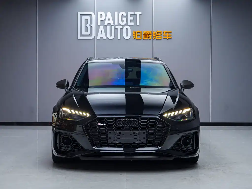 Купить Audi RS 4