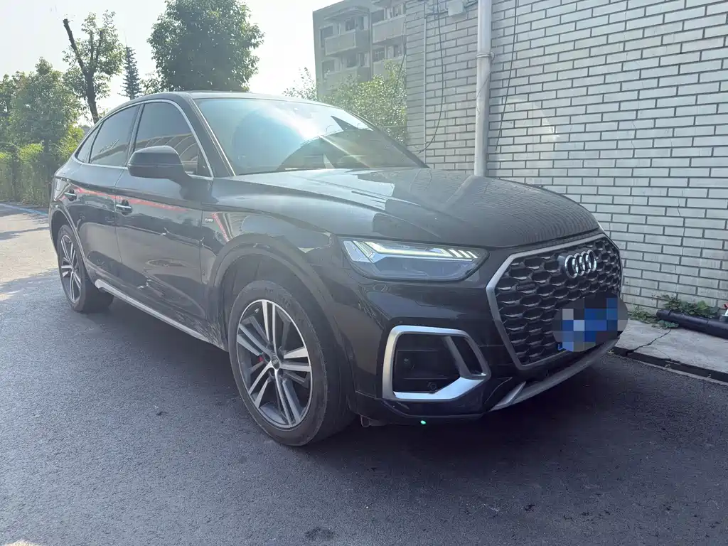 Audi Q5L Sportback — миниатюра 2
