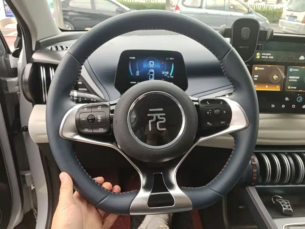 BYD Yuan Plus — миниатюра 11