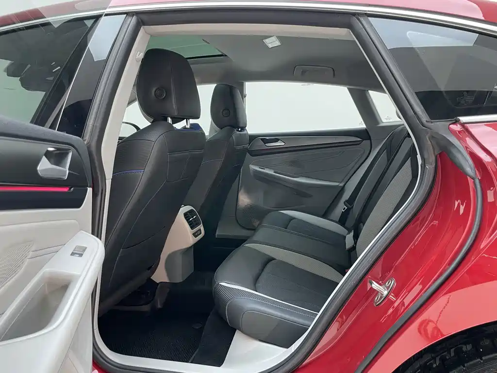 Volkswagen Lamando — миниатюра 10