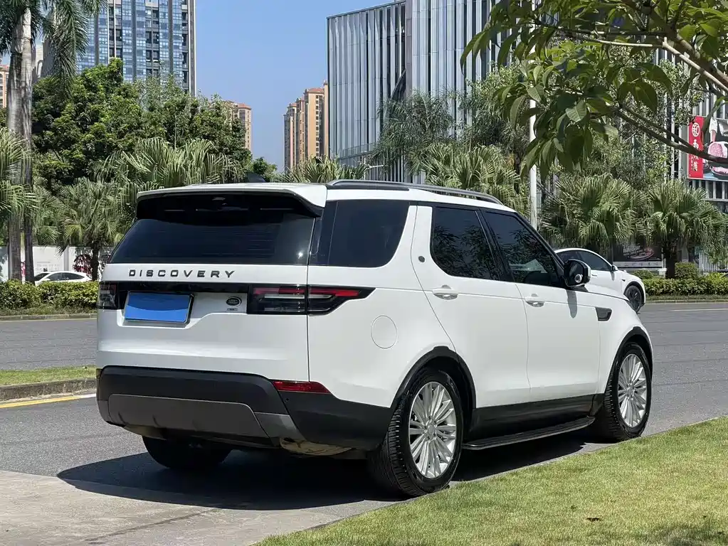 Land Rover Discovery — миниатюра 6