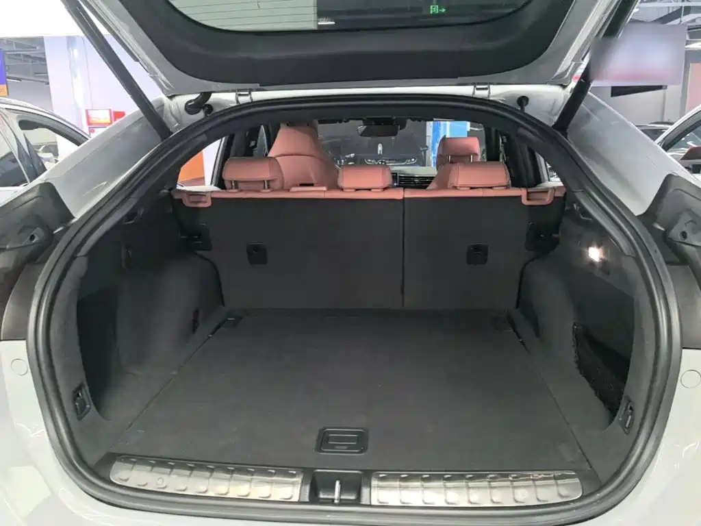 NIO EC6 — миниатюра 19