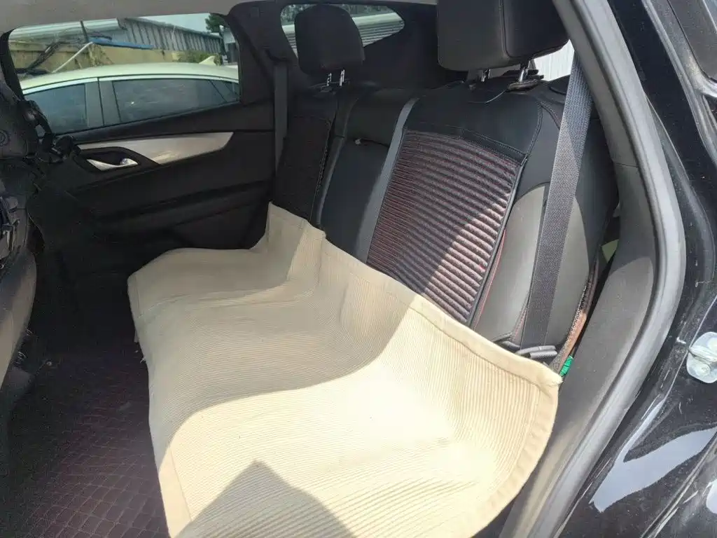 Chevrolet Blazer — миниатюра 18