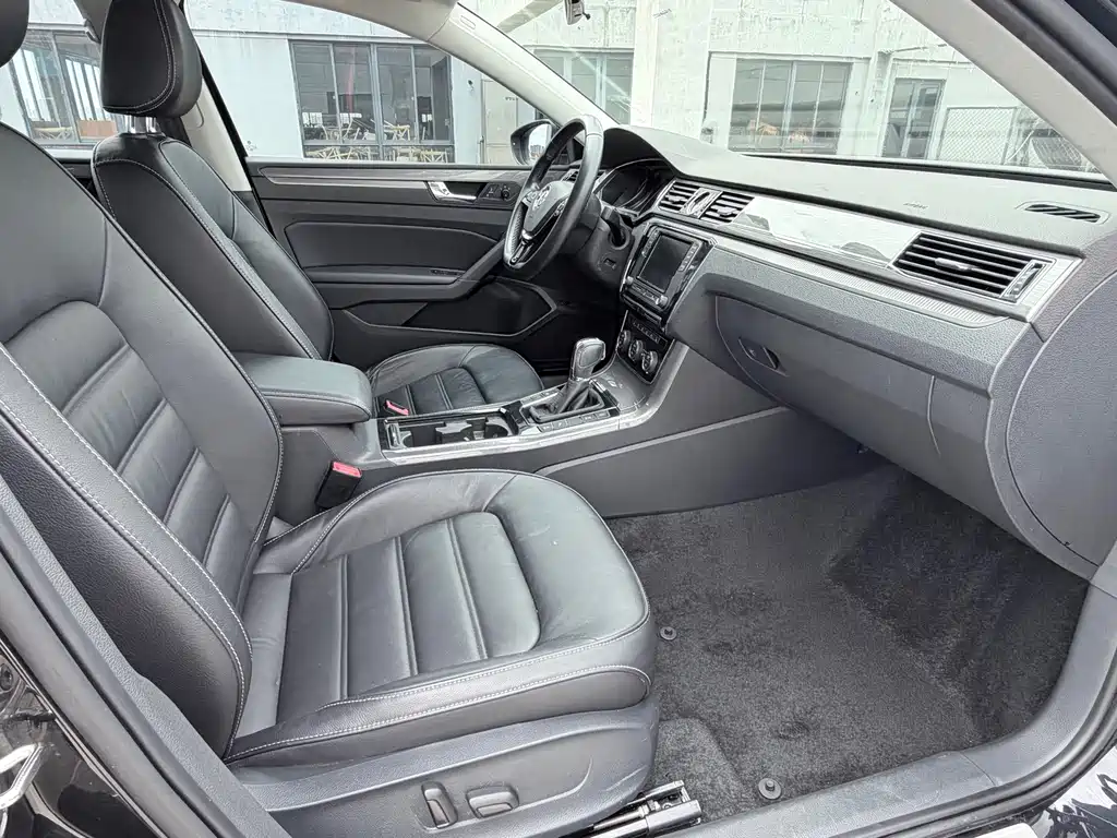 Volkswagen Passat — миниатюра 10