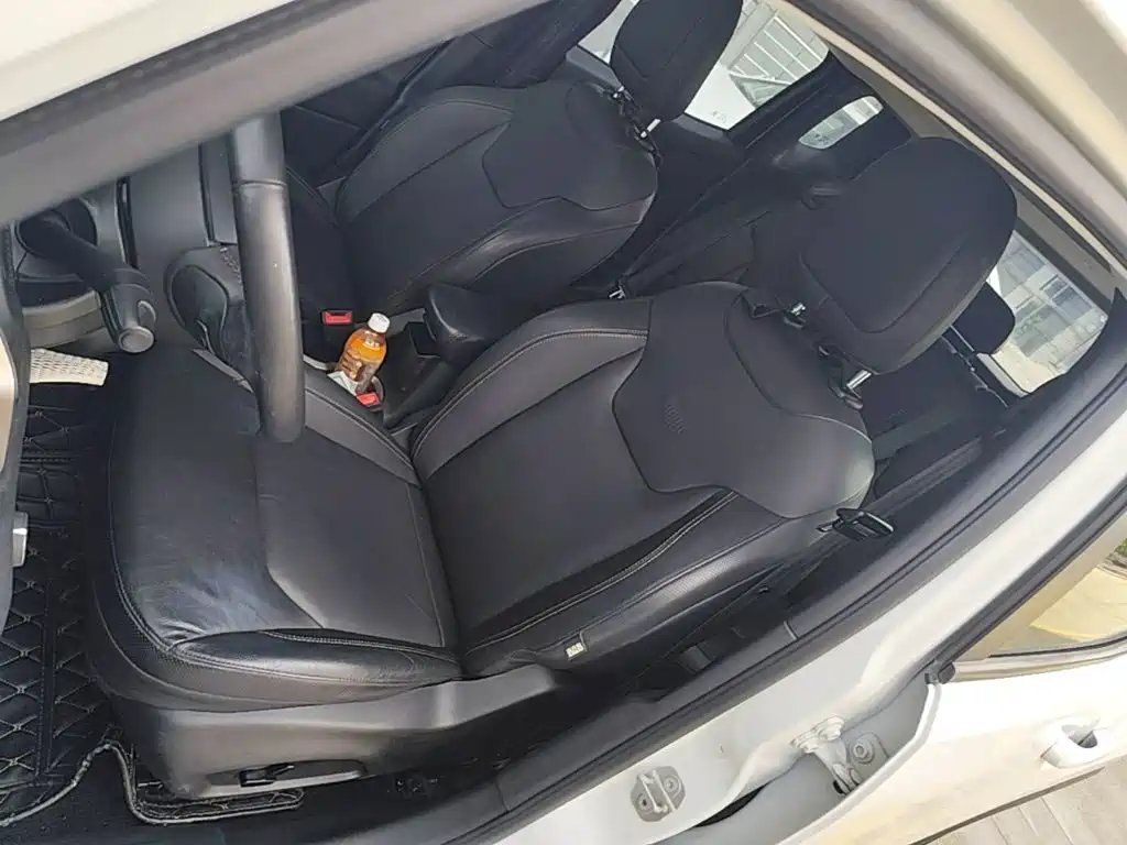 Jeep Renegade — миниатюра 15