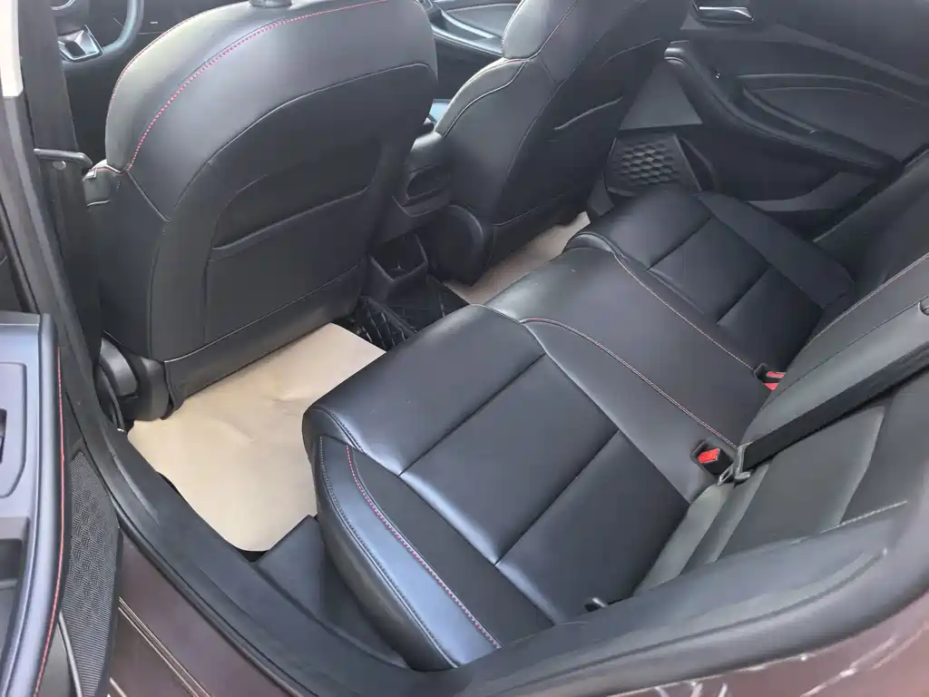 MG MG5 — миниатюра 6