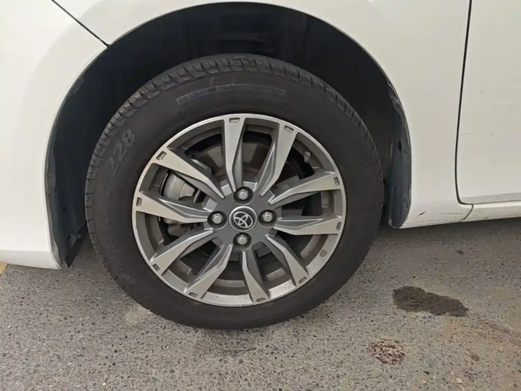 Toyota Yaris L — миниатюра 23