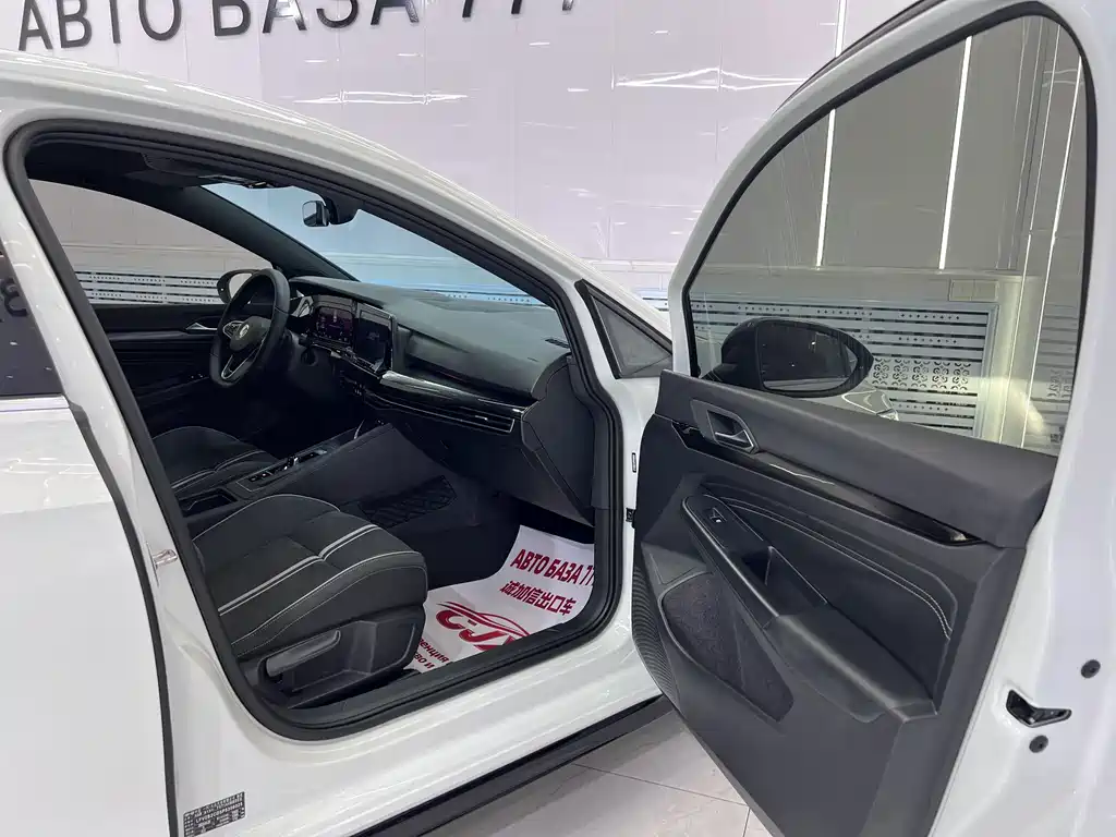Volkswagen Golf — миниатюра 17