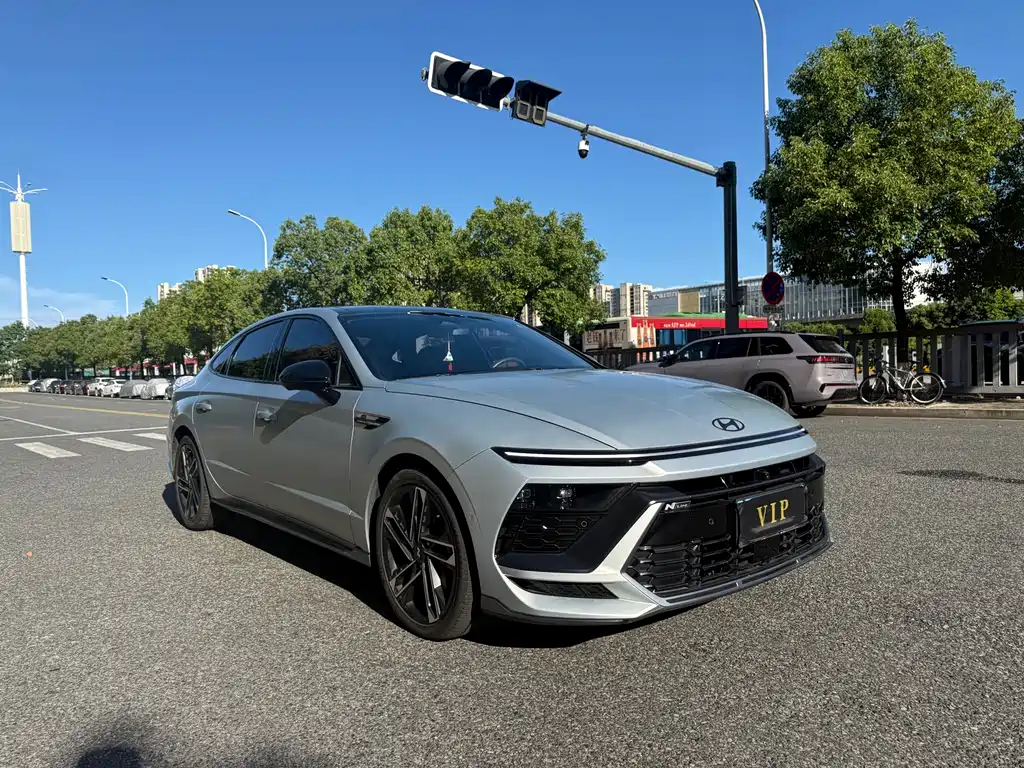 MODERN SONATA