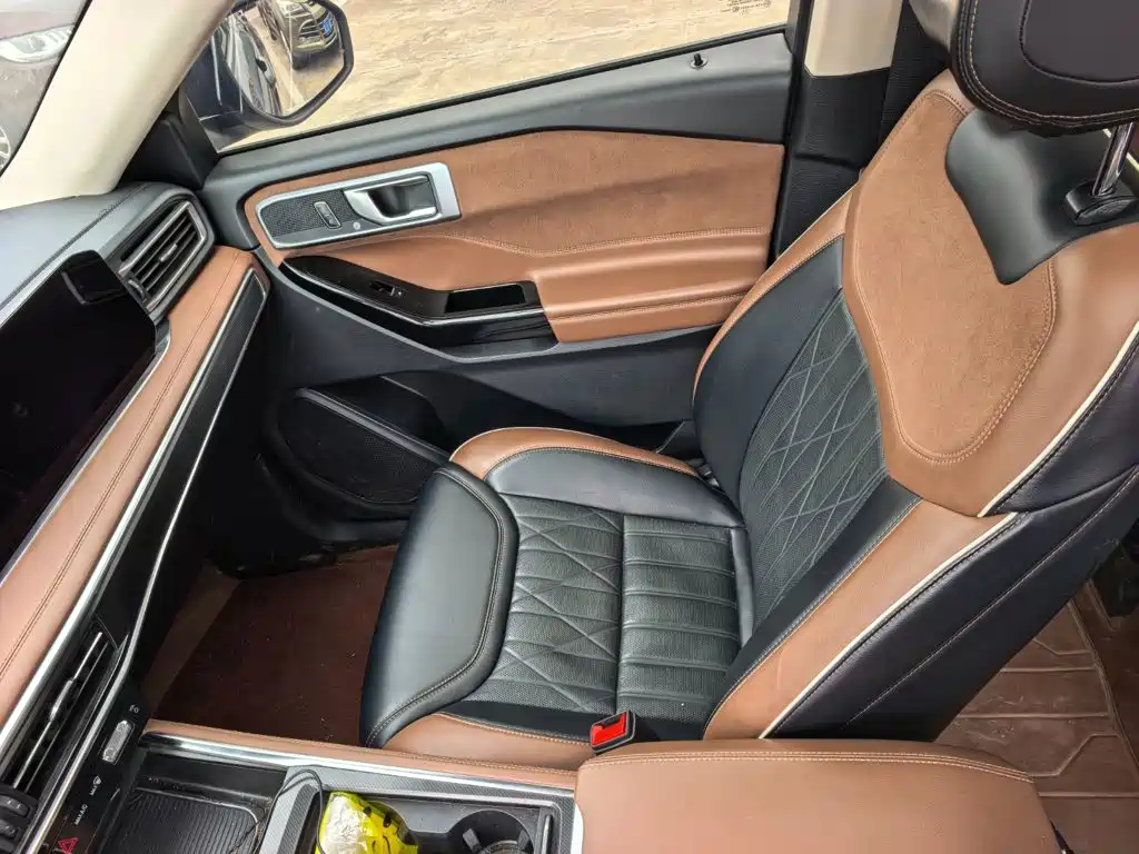 Ford Explorer — миниатюра 13