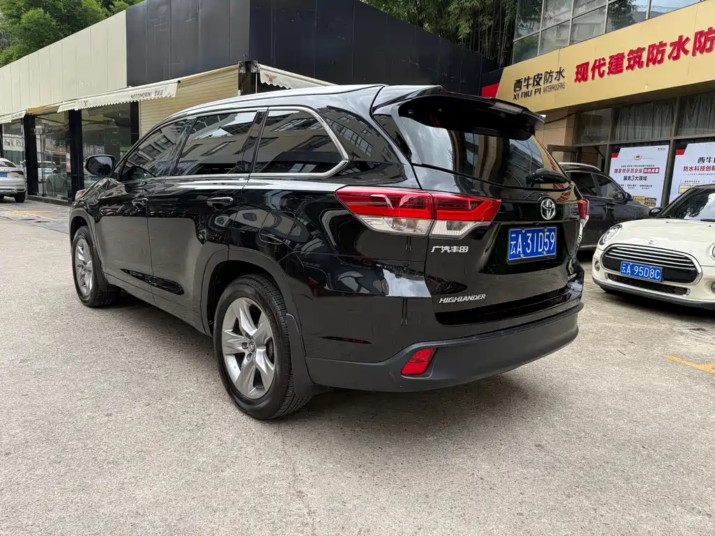 Toyota Highlander — миниатюра 3