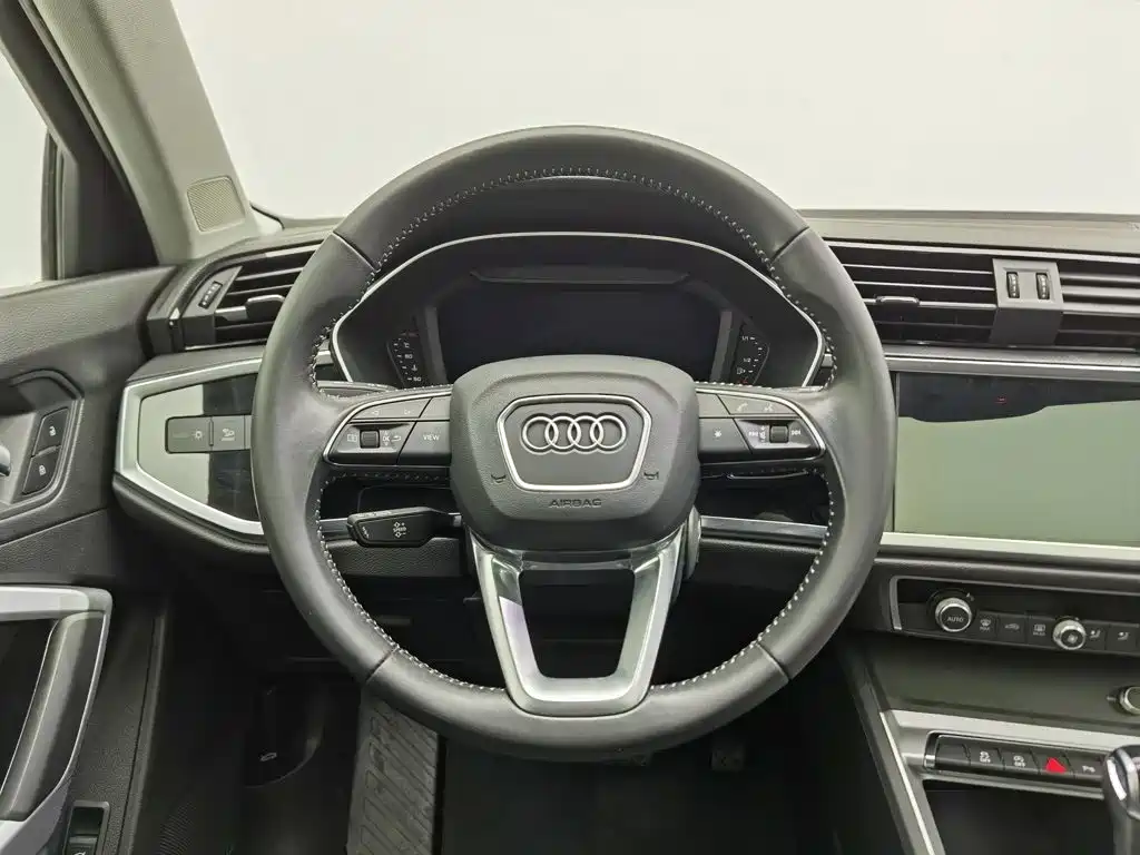 Audi Q3 — миниатюра 11
