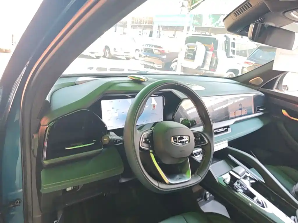 Geely Xingyue L — миниатюра 10