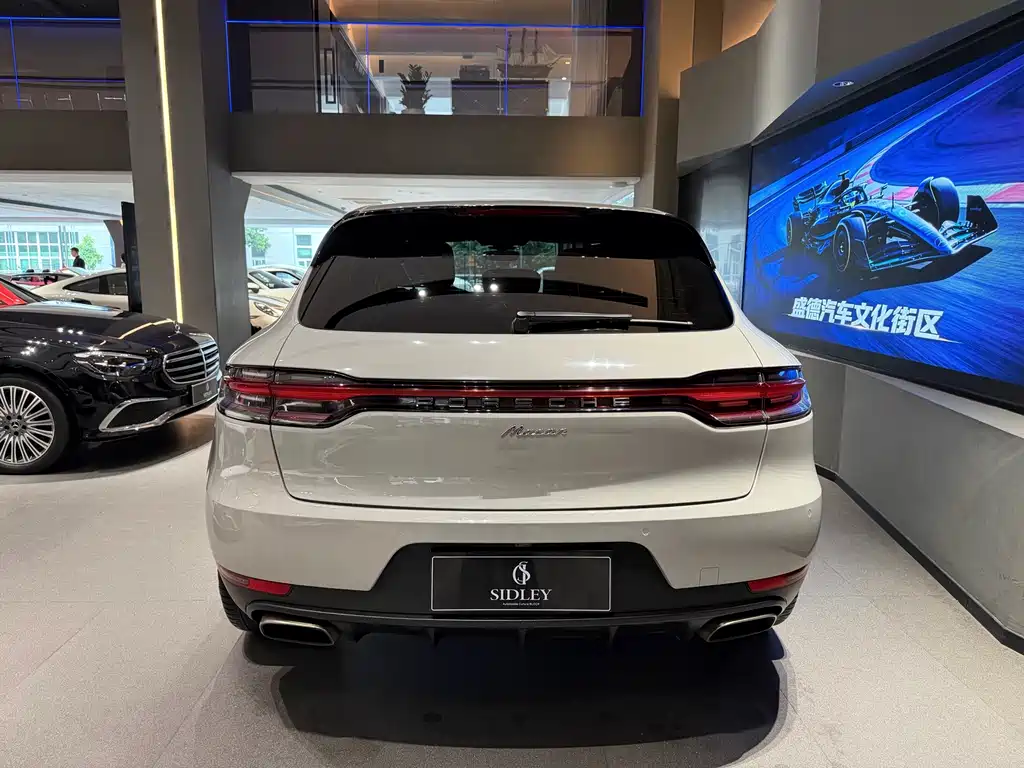 Porsche Macan — миниатюра 5