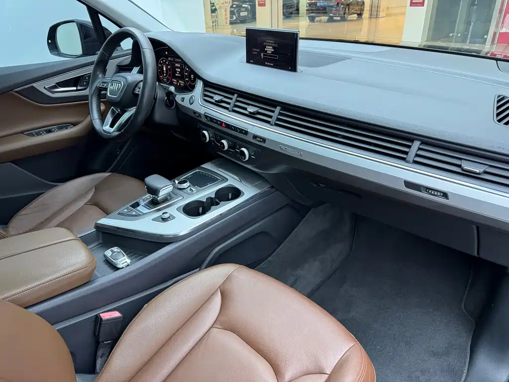 Audi Q7 — миниатюра 9