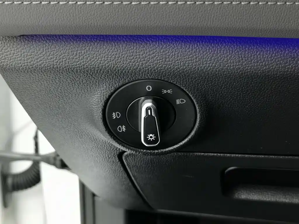 Volkswagen Sagitar — миниатюра 21