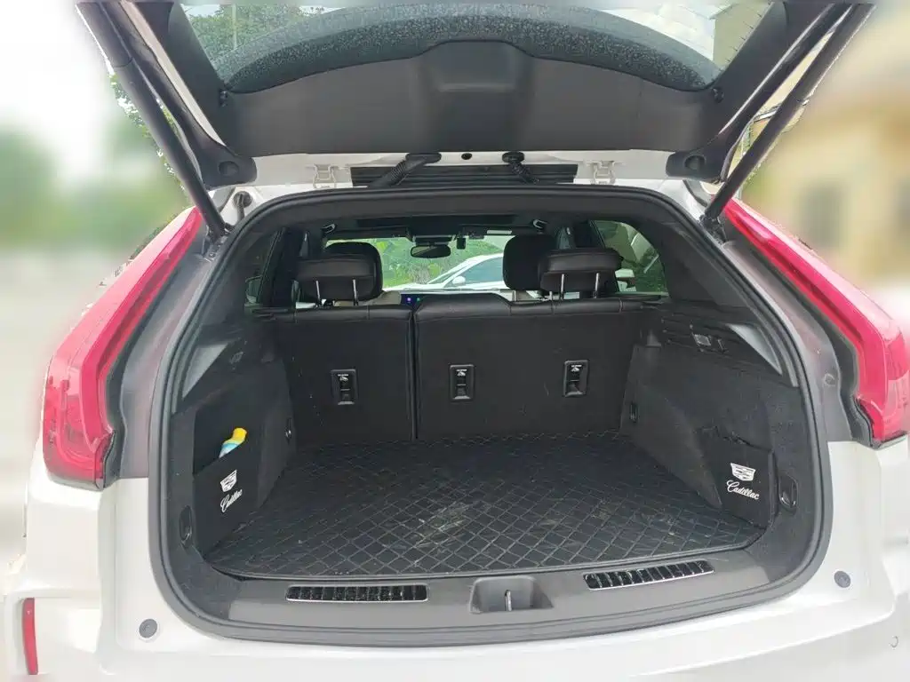 Cadillac XT4 — миниатюра 10