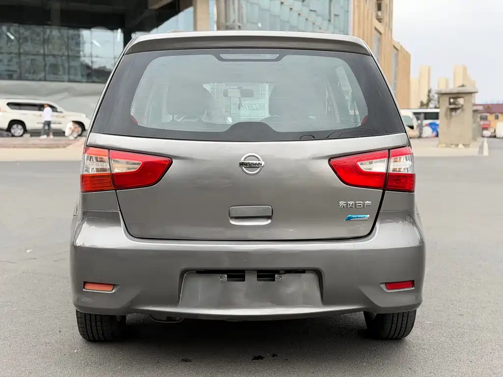 Nissan Livina — миниатюра 4