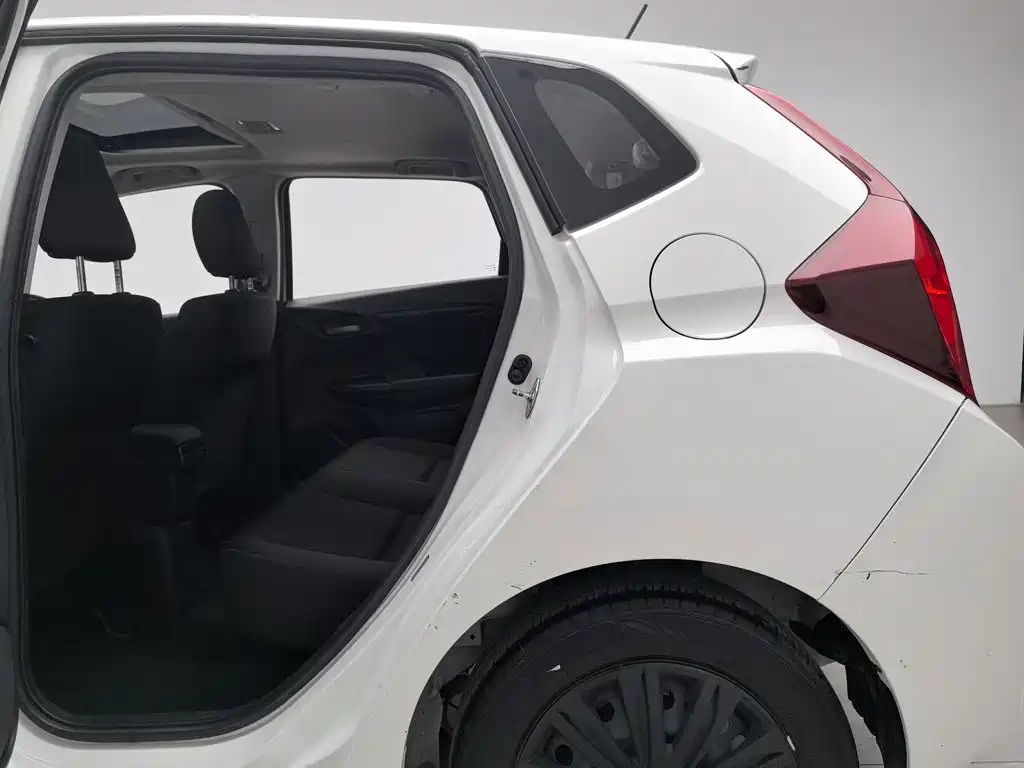 Honda Fit — миниатюра 15