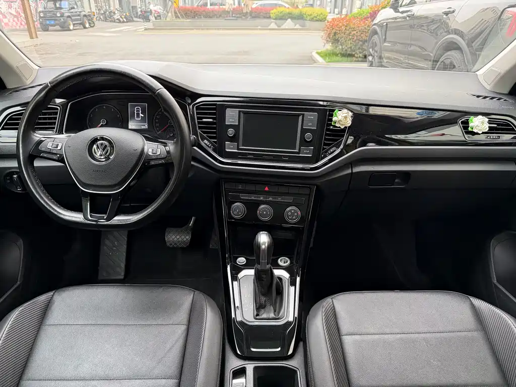 Volkswagen T-Roc 2018 280TSI DSG Comfort V