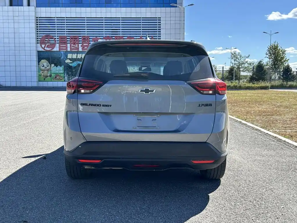 Chevrolet Volando — миниатюра 5