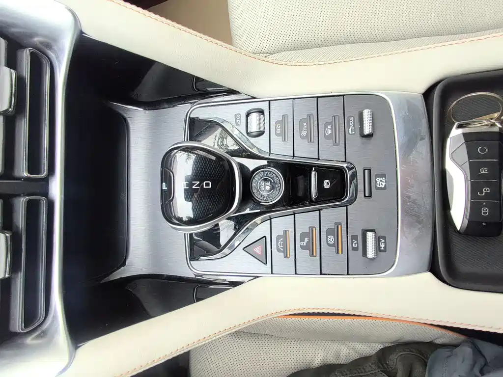 BYD PLUS New Energy — миниатюра 9